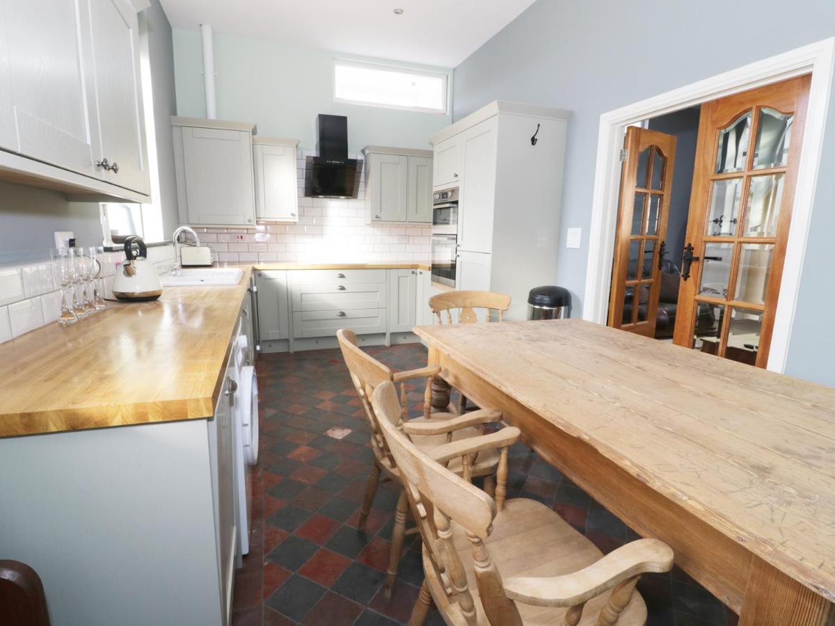 No 1 Church Cottages Llanelli Bagian luar foto